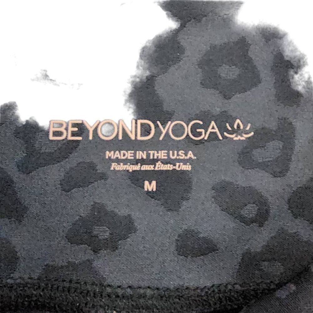 Beyond Yoga Leopard high waisted midi legging navy blue Size M - Picture 3 of 7